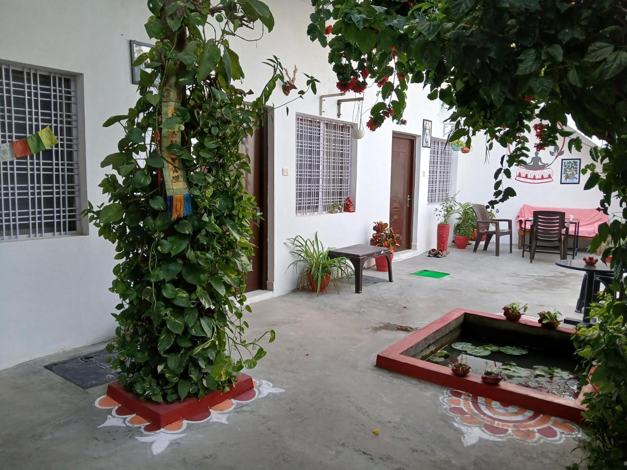 The Highvill Home Stay Кхаджурахо Экстерьер фото